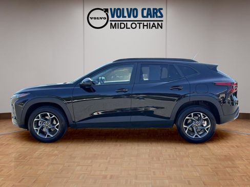 Used 2025 Chevrolet Trax LT w/ LT Convenience Package FWD image 22