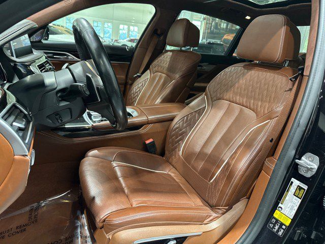 Used 2019 BMW M760i xDrive w/ Luxury Rear Seating Package AWD/4WD image 44