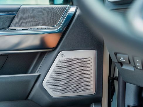 Used 2025 Ford F350 Platinum image 31