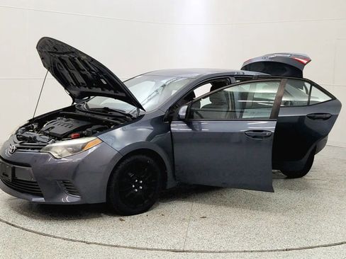Used 2015 Toyota Corolla LE image 10