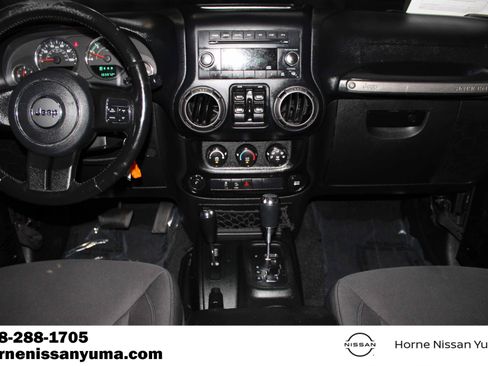 Used 2018 Jeep Wrangler Unlimited Sport S AWD/4WD image 10