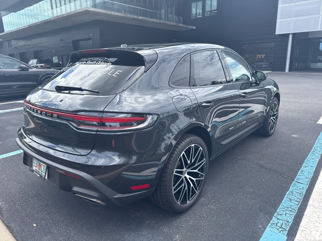 Certified 2026 Porsche Macan AWD/4WD image 4