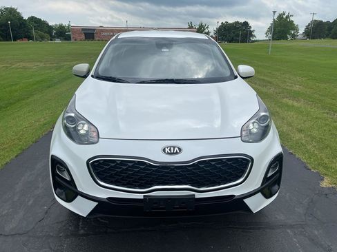 Used 2022 Kia Sportage LX AWD/4WD image 3