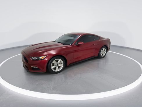 Used 2017 Ford Mustang Coupe RWD image 9