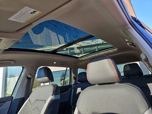 New 2026 Volkswagen Atlas Peak Edition image 13