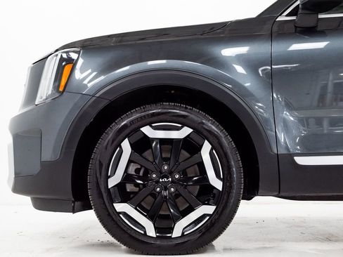 Certified 2024 Kia Telluride S w/ S Sunroof Package AWD/4WD image 30