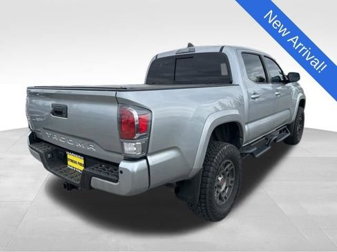 Used 2022 Toyota Tacoma TRD Sport w/ TRD Premium Sport Package image 7