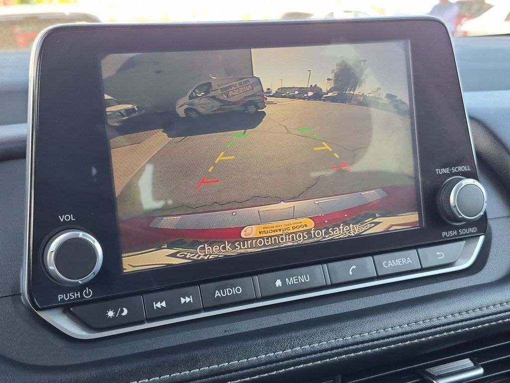 Used 2024 Nissan Rogue SV FWD image 24