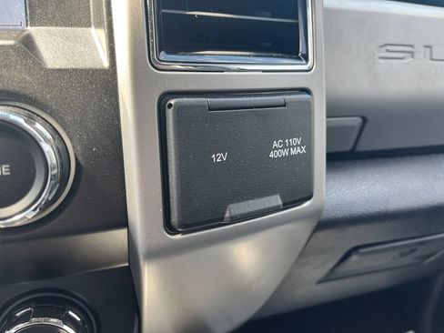 Used 2020 Ford F250 Lariat w/ Chrome Package AWD/4WD image 29