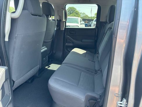 Used 2022 Nissan Frontier S w/ Technology Package AWD/4WD image 10