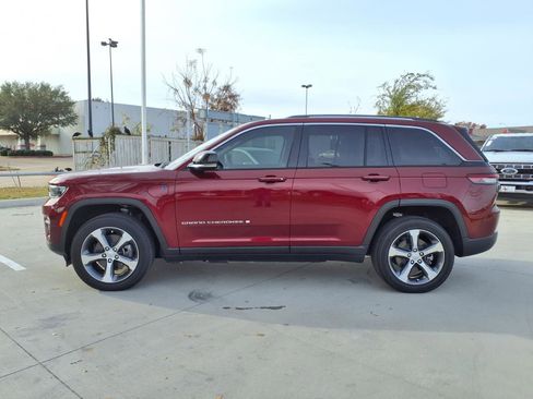 Used 2023 Jeep Grand Cherokee 4WD 4xe image 9