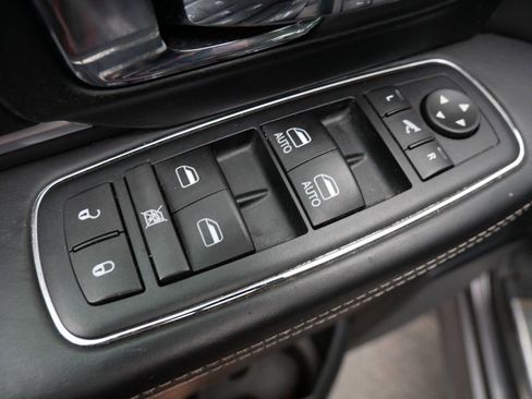 Used 2015 RAM 1500 Limited AWD/4WD image 11