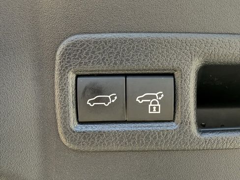 Used 2024 Toyota bZ4X Limited image 10