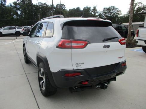 Used 2014 Jeep Cherokee Trailhawk w/ Technology Group AWD/4WD image 5