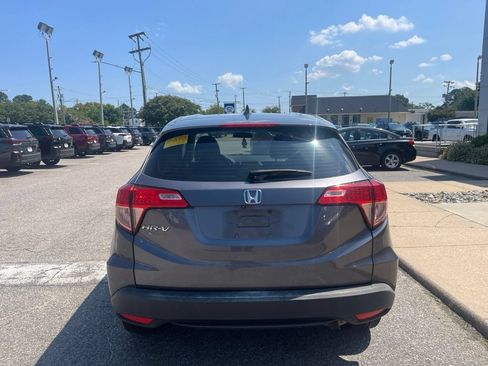 Used 2017 Honda HR-V LX image 5