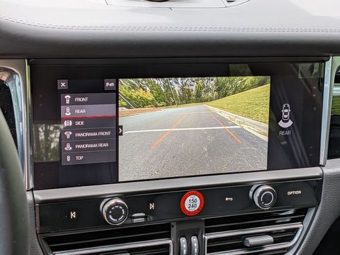 Certified 2026 Porsche Macan AWD/4WD image 16