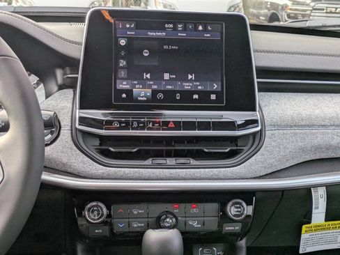 New 2026 Jeep Compass Latitude image 16