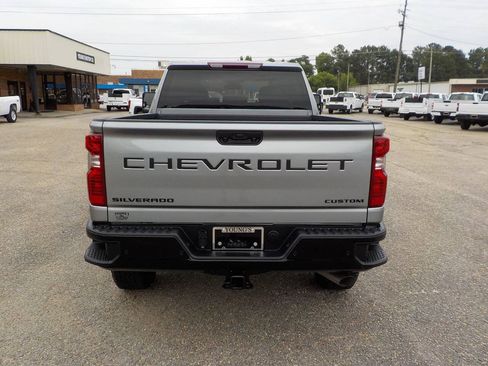Used 2026 Chevrolet Silverado 2500 Custom w/ Custom Value Package AWD/4WD image 4