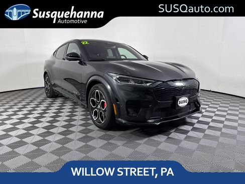 Certified 2022 Ford Mustang Mach-E GT image 1