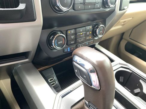 Used 2019 Ford F150 Lariat RWD image 16