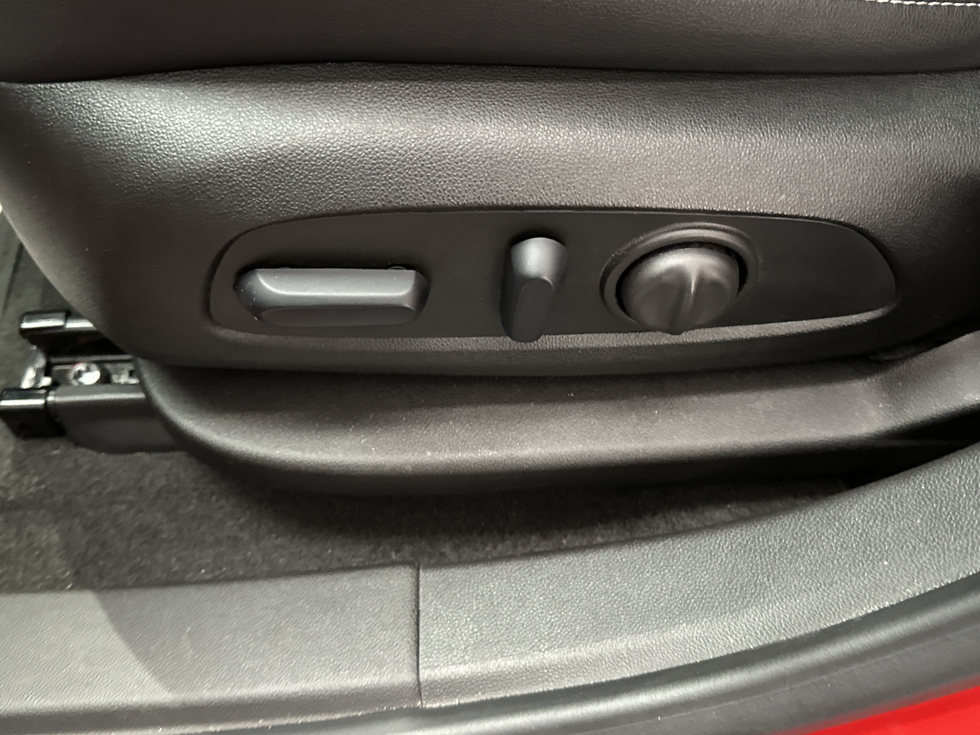 Used 2024 Chevrolet Blazer LT w/ LPO, Floor Liner Package FWD image 20
