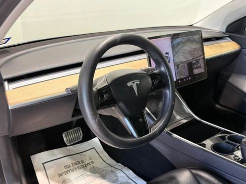 Used 2020 Tesla Model 3 RWD image 12