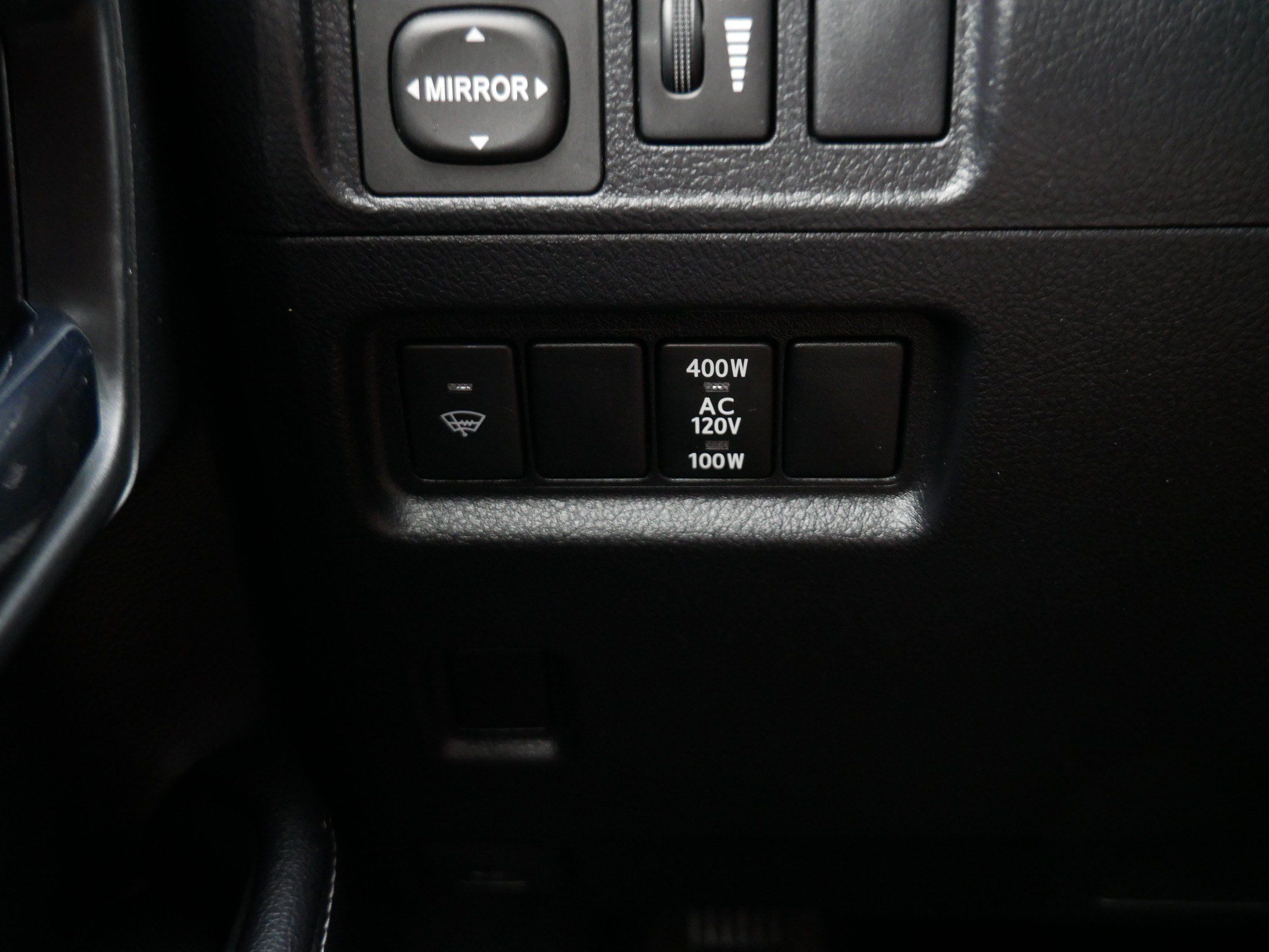 Used 2018 Toyota 4Runner SR5 w/ Convenience Package AWD/4WD image 28