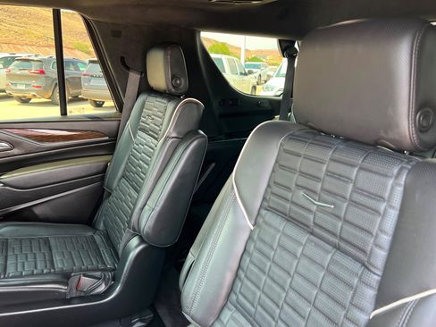 Used 2024 Cadillac Escalade Sport Platinum w/ LPO, ONYX Package AWD/4WD image 22