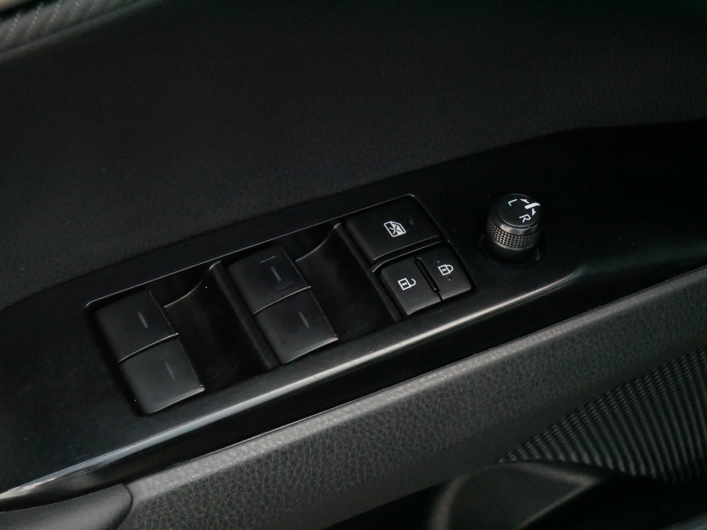 Certified 2025 Toyota Camry SE FWD image 19