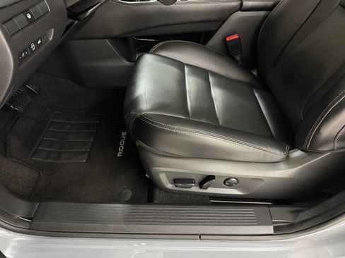 Used 2023 Nissan Rogue SL w/ SL Premium Package image 38