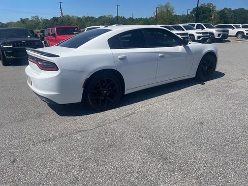 Used 2022 Dodge Charger SXT w/ Blacktop Package image 7