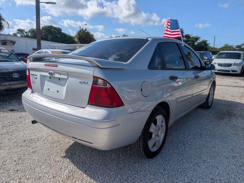 Used 2006 Ford Focus SE FWD image 5
