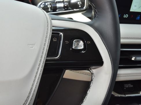 New 2026 Lincoln Aviator AWD image 26