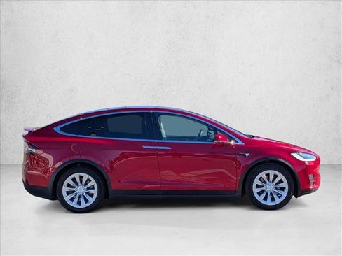 Used 2018 Tesla Model X 100D image 4