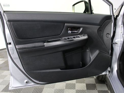 Used 2015 Subaru Crosstrek 2.0i Premium w/ Popular Package #2 image 12