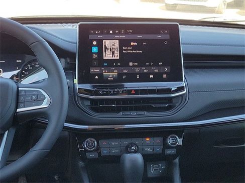 New 2026 Jeep Compass Latitude w/ Quick Order Package 29K image 10