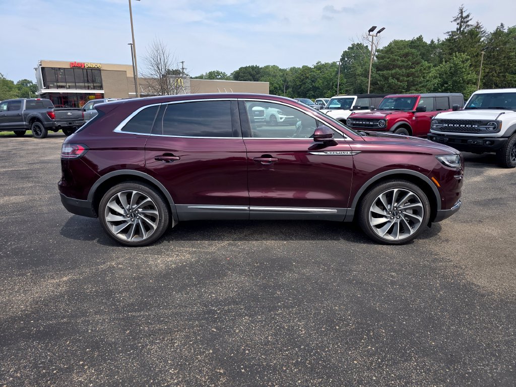 Used 2023 Lincoln Nautilus Reserve w/ Equipment Group 202A AWD/4WD image 6
