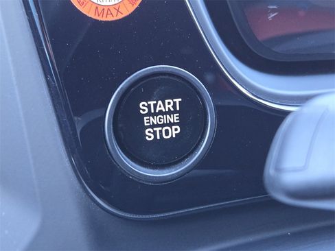 Used 2024 Porsche Cayenne S image 16