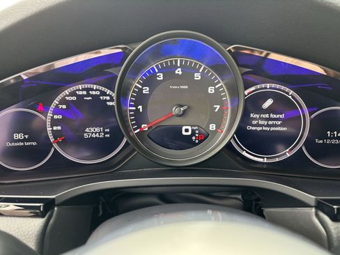 Used 2021 Porsche Cayenne S image 11