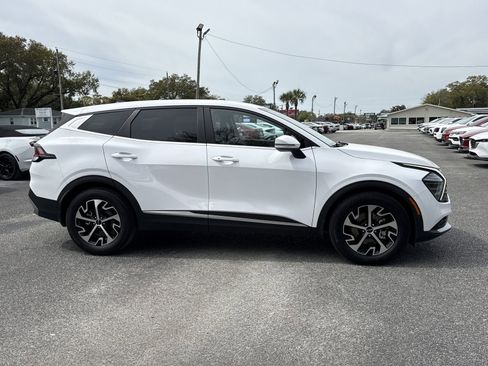 Used 2024 Kia Sportage EX image 6