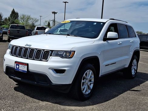 Used 2021 Jeep Grand Cherokee Laredo AWD/4WD image 5