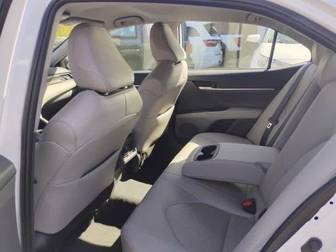 Used 2023 Toyota Camry XSE FWD image 10