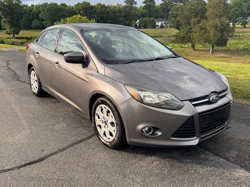 Used 2012 Ford Focus SE image 25