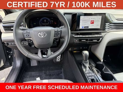 Used 2025 Toyota Camry SE FWD image 17