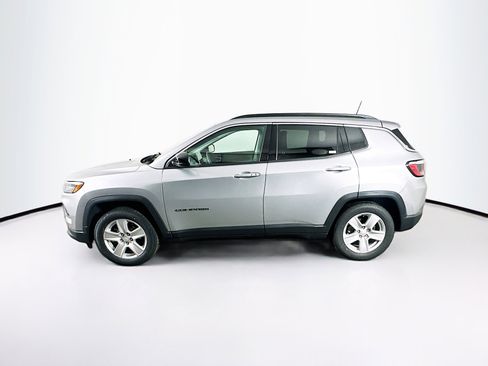 Used 2022 Jeep Compass Latitude FWD image 4