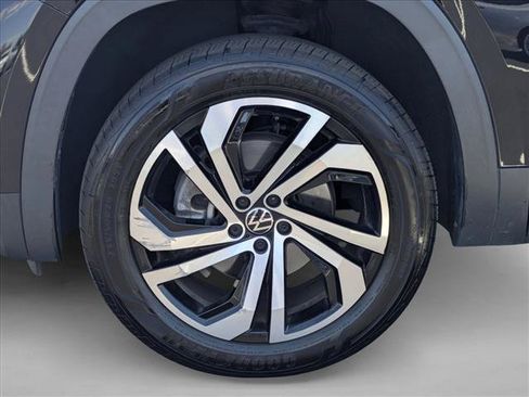 Used 2022 Volkswagen Atlas Cross Sport SEL AWD/4WD image 24