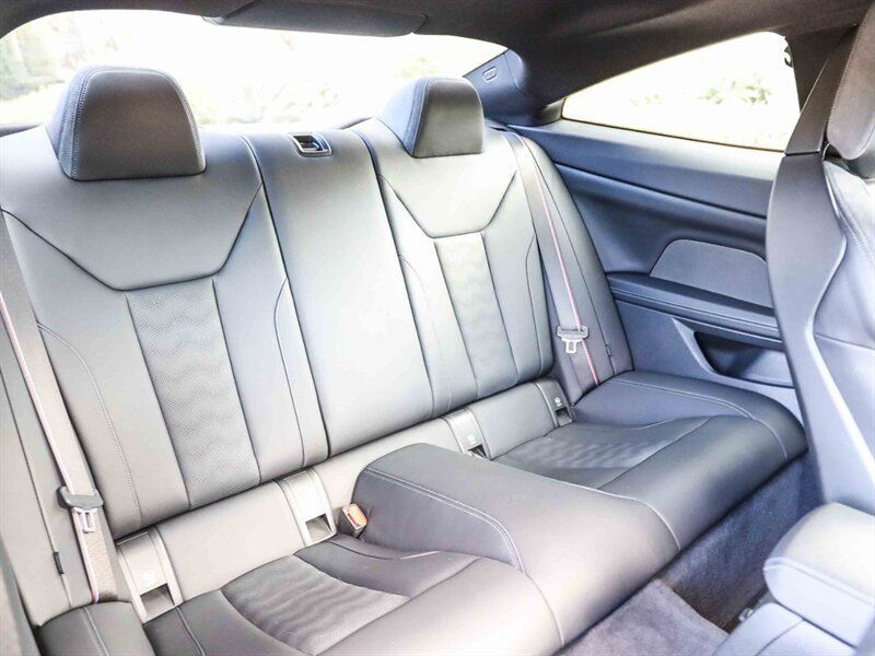 Used 2022 BMW M4 Competition w/ Executive Package RWD image 21