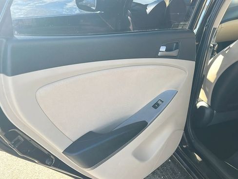 Used 2016 Hyundai Accent SE w/ Option Group 02 image 33