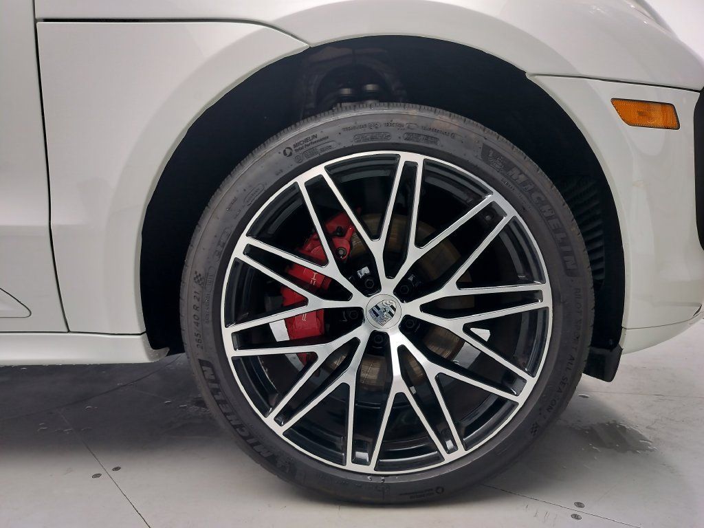 Certified 2024 Porsche Macan S w/ Premium Plus Package AWD/4WD image 29