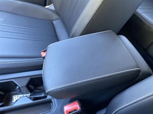 Used 2023 Volkswagen Tiguan SE image 19